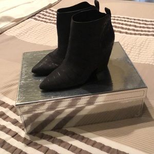 Sigerson Morrison booties ❤️